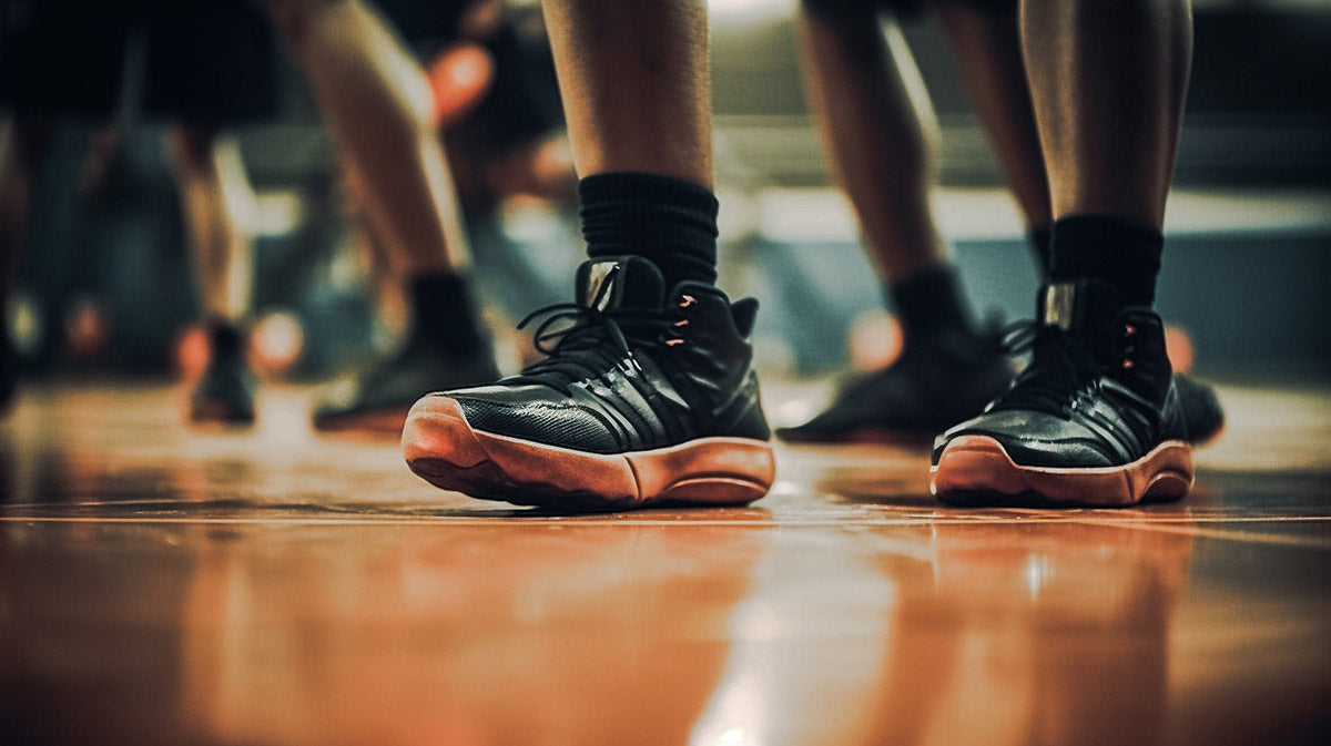 Step Up Your Game: A Guide to Top Men's Basketball Shoes â Shoebacca