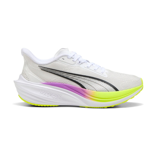 Shop White Womens Darter Pro Running Shoes – Shoebacca