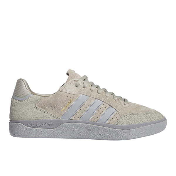 Shop Grey Mens Tyshawn Low Shoes – Shoebacca