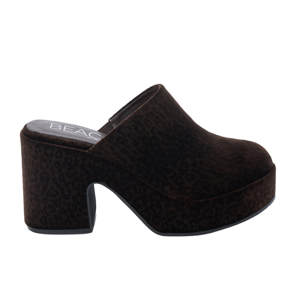 Shop Black Womens Jayde Platform Clogs – Shoebacca