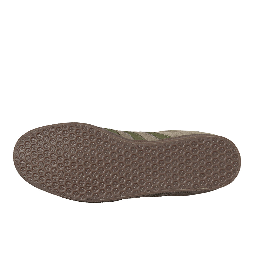 Shop Green Mens Gazelle Lace Up Sneakers – Shoebacca